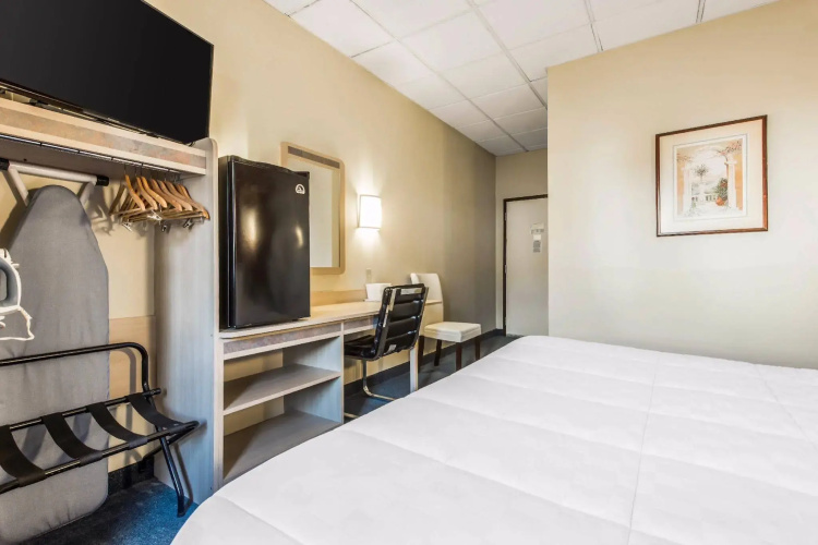 Red Roof Inn Johnstown