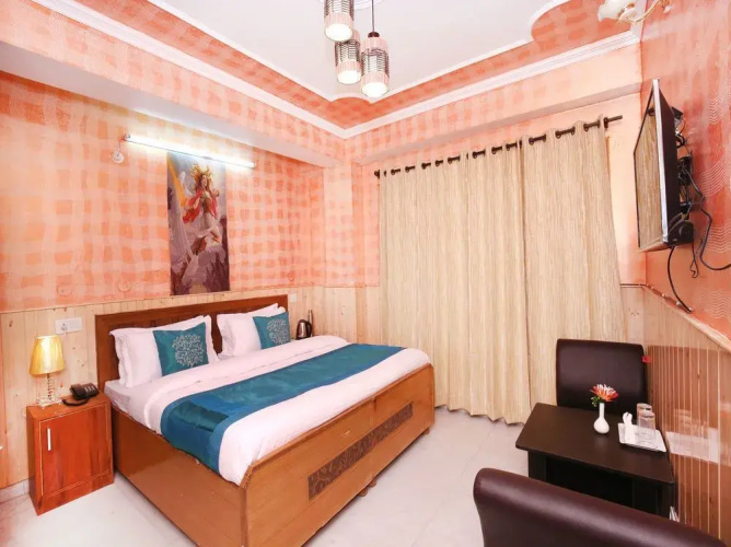 Oyo 10411 Home Studio Panthaghati