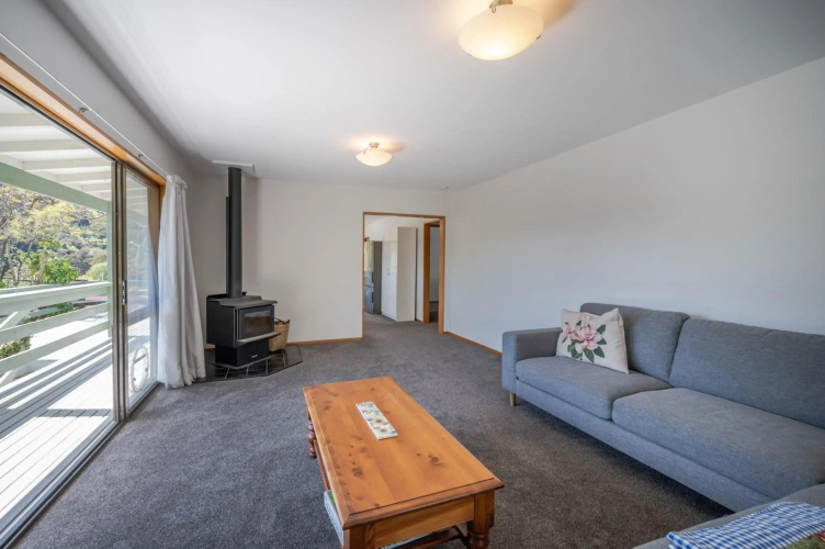 Libeau Lane Views - Akaroa Holiday Home