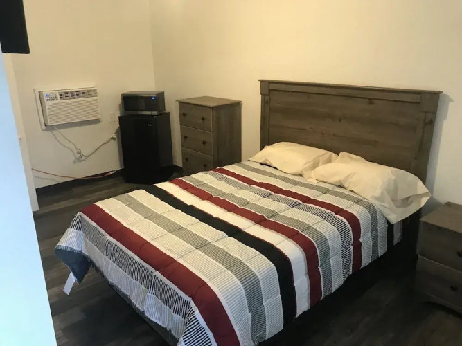 Rose's Lodging