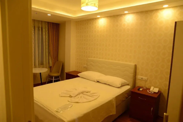 Derya Hotel
