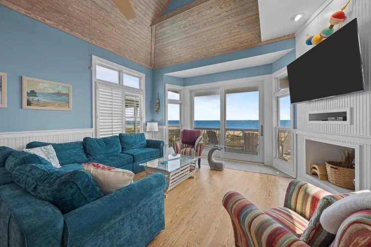 5 Bedrooms Cottage