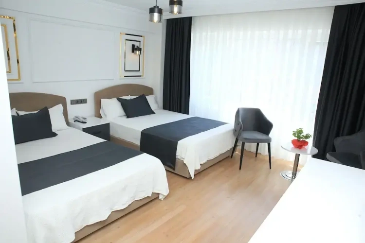 Comfort Twin room with city view