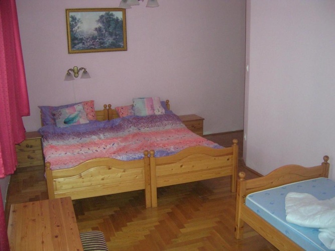 Standard Triple room