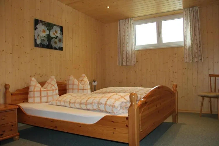 3 Bedrooms Apartment