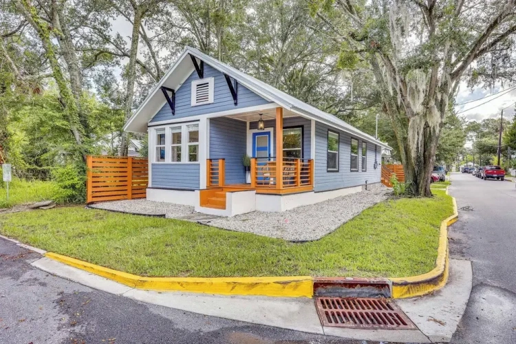 2 Bedrooms Cottage