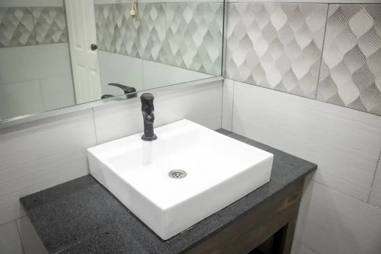 Crown Hotel Piarco