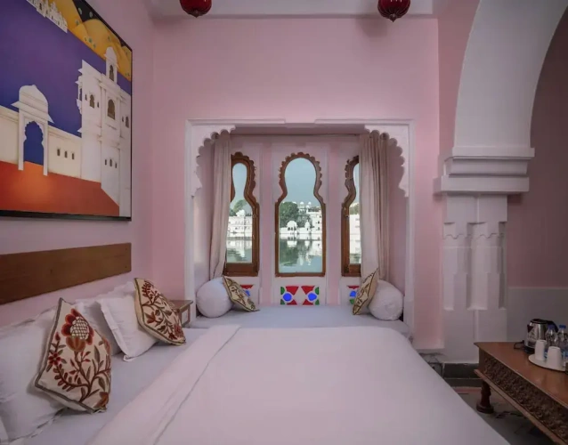 Deluxe Suite with balcony
