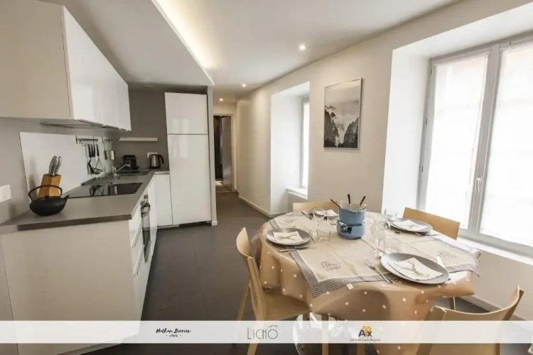 2 Bedrooms Apartment
