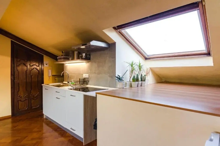 2 Bedrooms Apartment