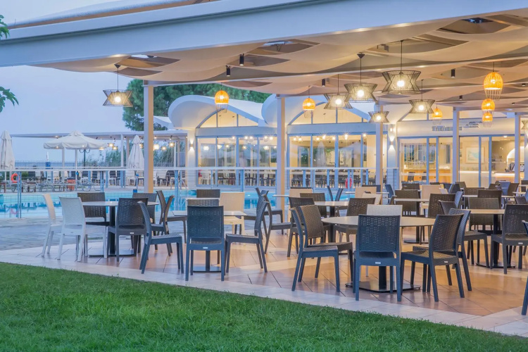 Golden Coast Hotel & Bungalows photo 48
