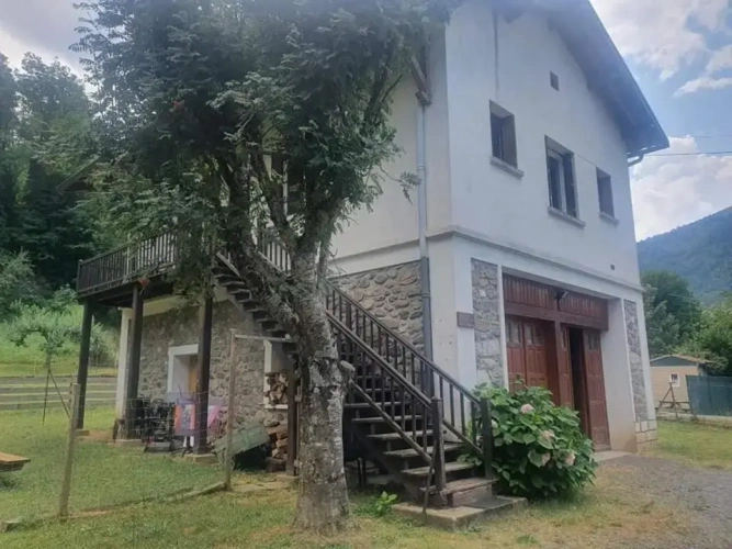 2 Bedrooms Twin Cottage