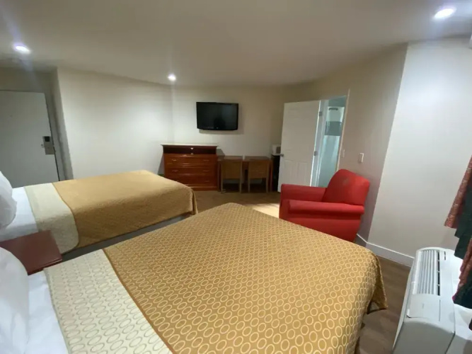 Royale Inn Motel - Pico Rivera, CA