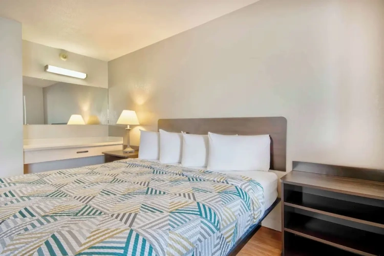 Standard Double Suite