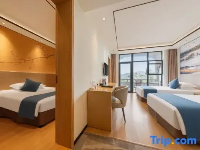 Family Suite with balcony