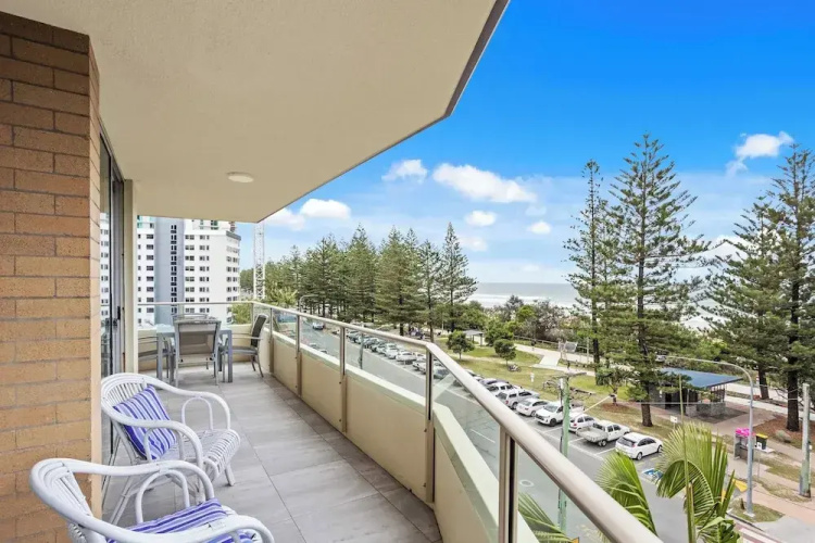 Iconic Burleigh Beachfront Apartment