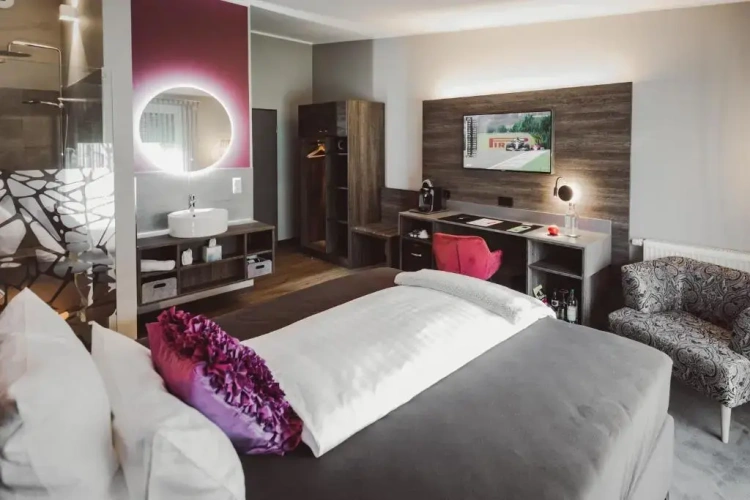 Standard Double room with view