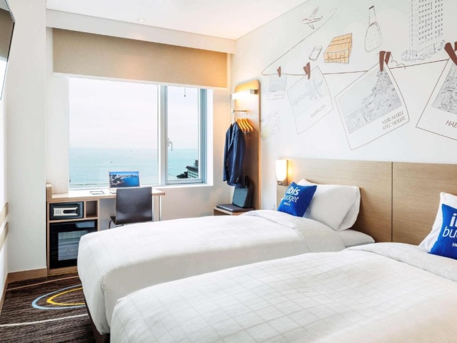 Standard Twin room with ocean view