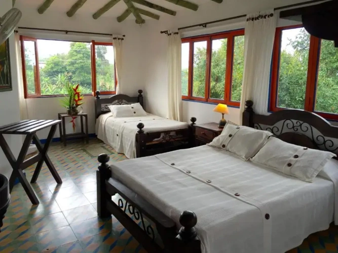 Standard Triple room