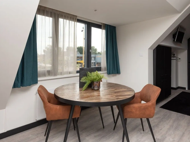 1 Bedroom Deluxe Apartment