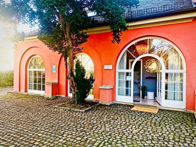 1 Bedroom Cottage