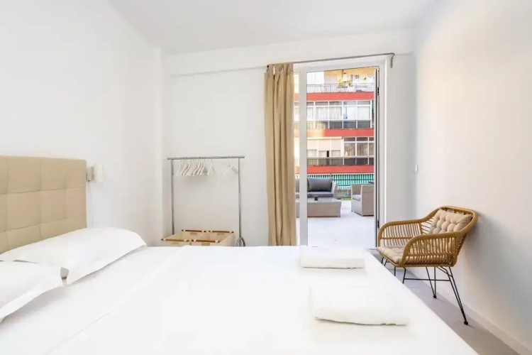 Stunning 3BR Terrace Apartment Best location Ref 124