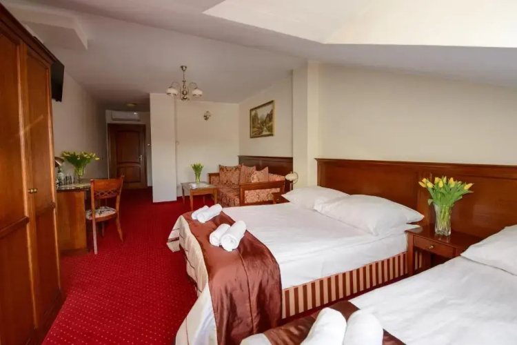 Dworek Vesaria Hotel