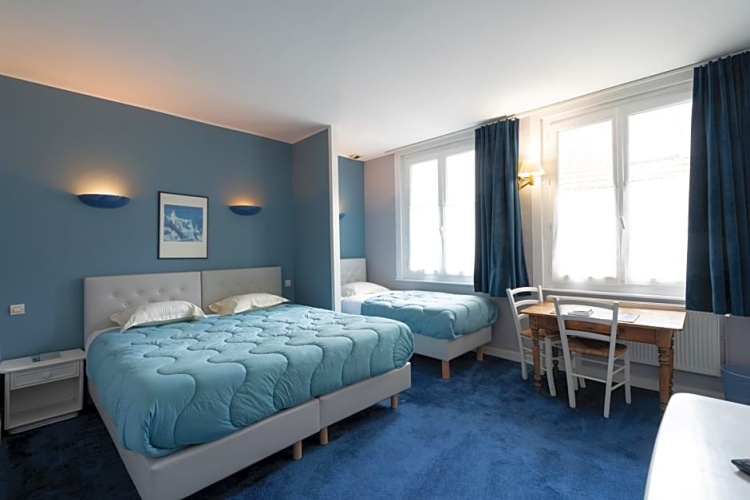Standard Double room with courtyard view