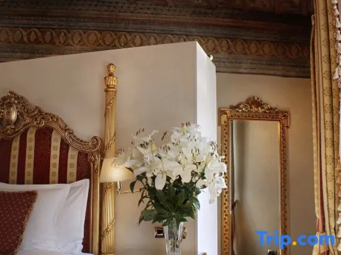 2 Bedrooms Suite