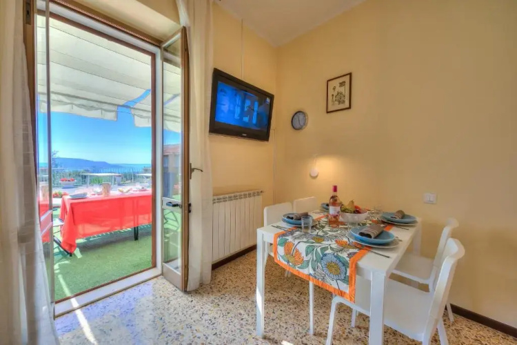 Gemma -hilly Area- Relax With View Lake