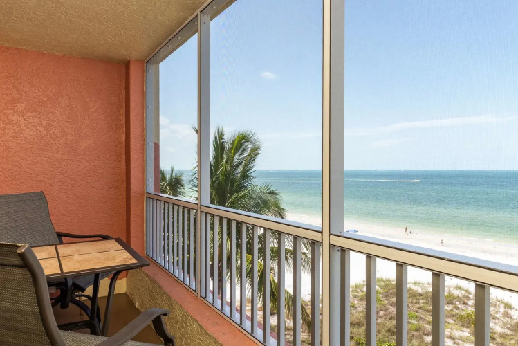 Casa Playa Beach Resort