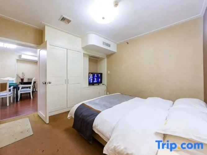 Deluxe Single Suite