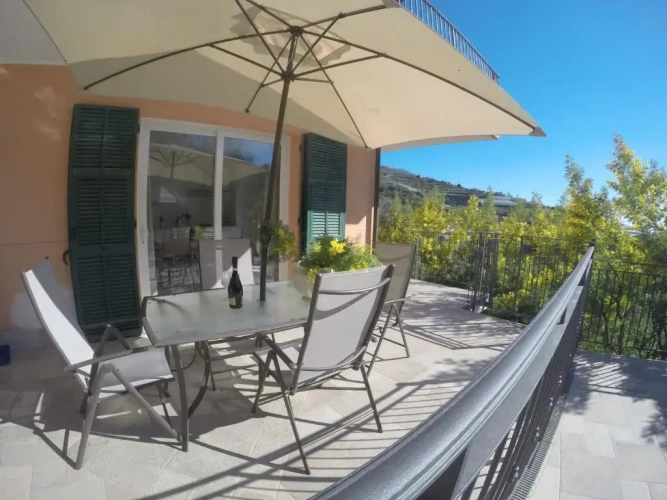 2 Bedrooms Apartment