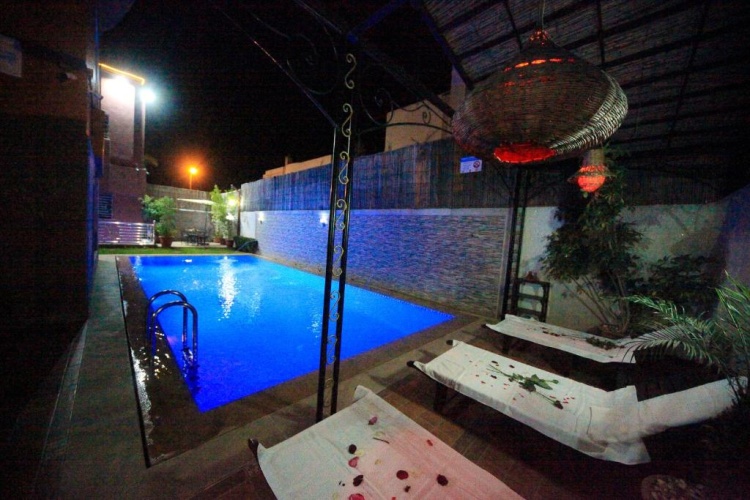 Standard Twin room with balcony and with garden view