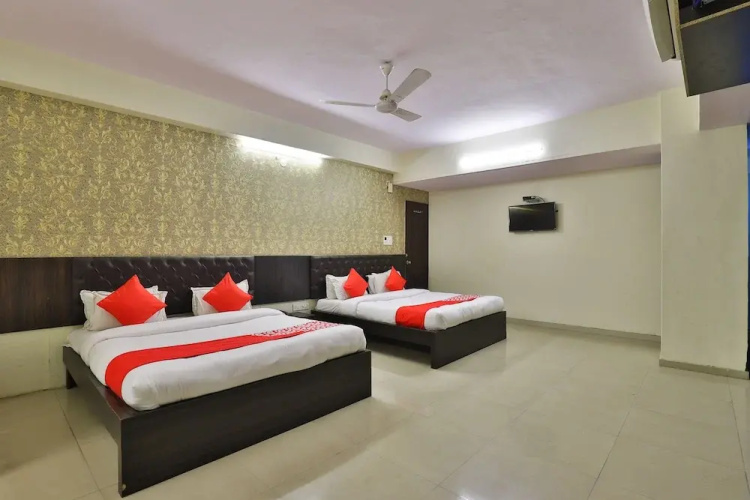 Siddhi Vinayak Rooms By OYO Rooms