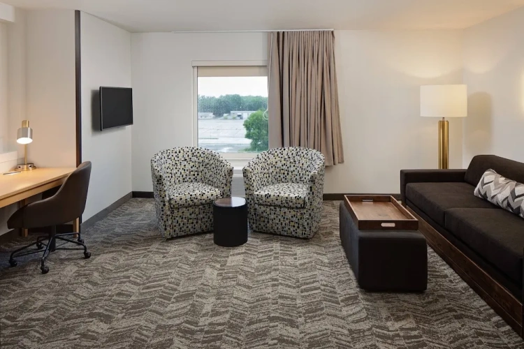 Deluxe Double Suite