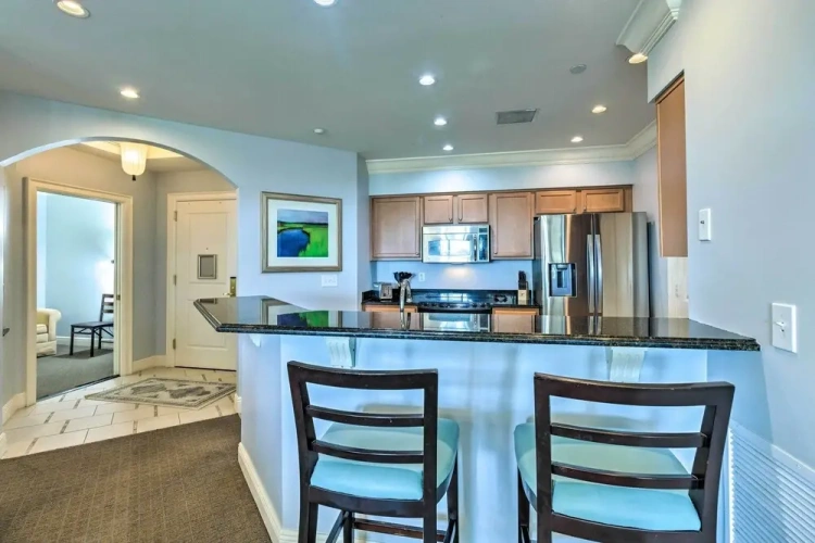 2 Bedrooms Apartment