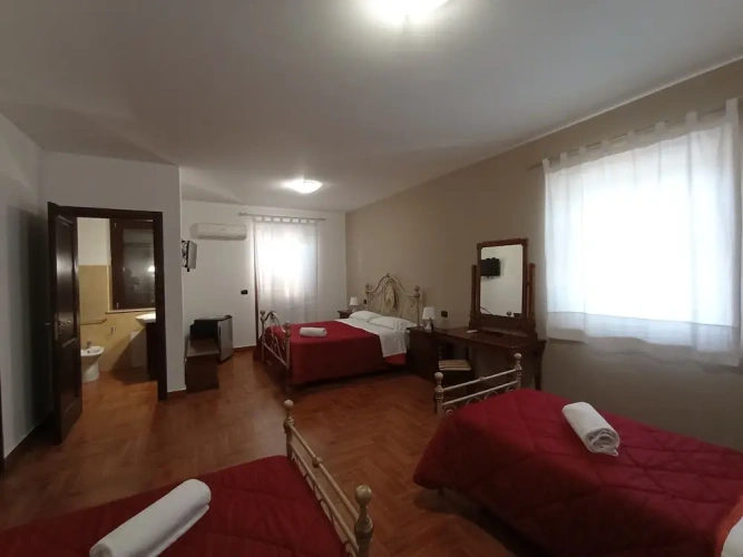 Deluxe Quadruple room