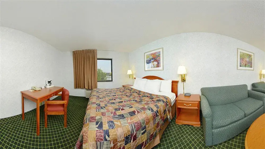 Days Inn Topeka