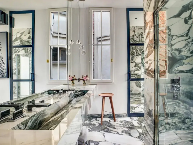 Top Luxurious Penthouse Front of Eiffel Tower and River