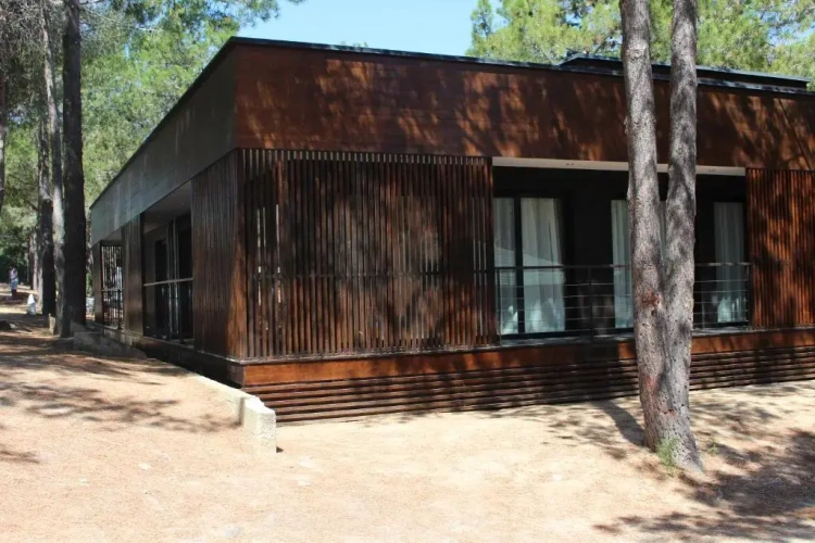 4 Bedrooms Villa