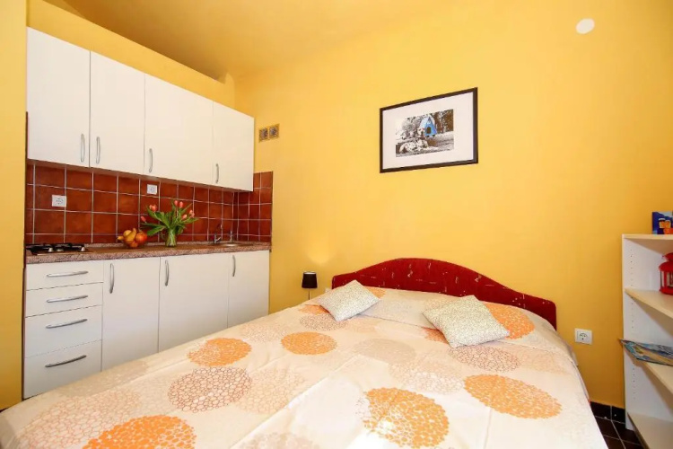 Apartment More