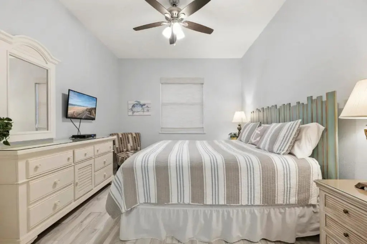 824 Cinnamon Beach, 3 Bedroom, Sleeps 8, Ocean Front, 2 Pools, Elevator