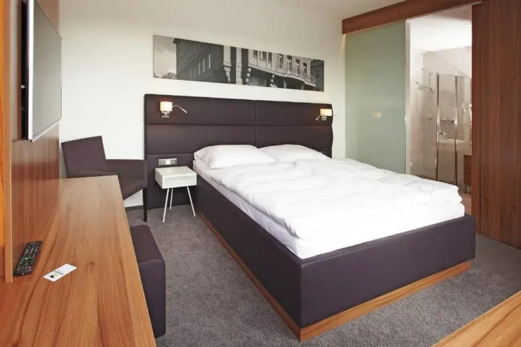 Standard Double room with view
