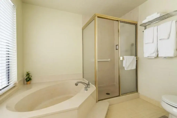 2 Bedrooms Cottage