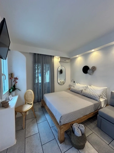 Deluxe Triple room with balcony