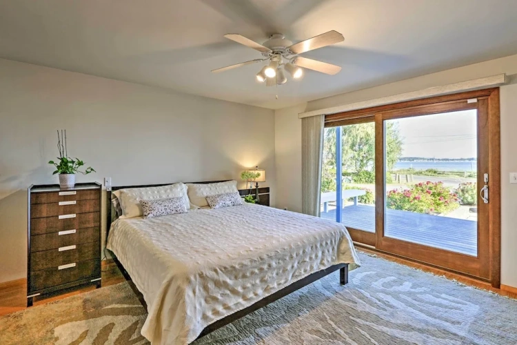 3 Bedrooms Cottage with balcony