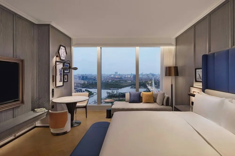 Deluxe Double room with canal view