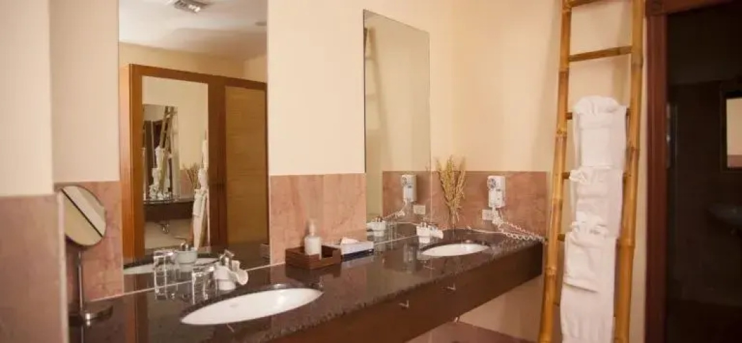 Emerald Palms Resort Hotel