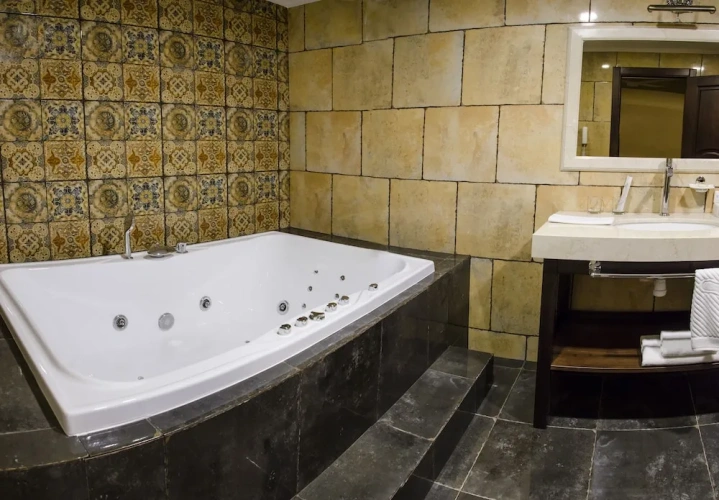 1 Bedroom Royal Apartment